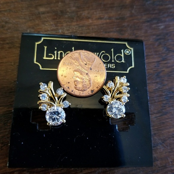 Relisted-NWT Lindenwold clip earrings - Picture 6 of 6
